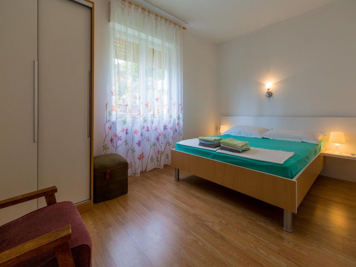 Apartment Mia Crikvenica Bagian luar foto
