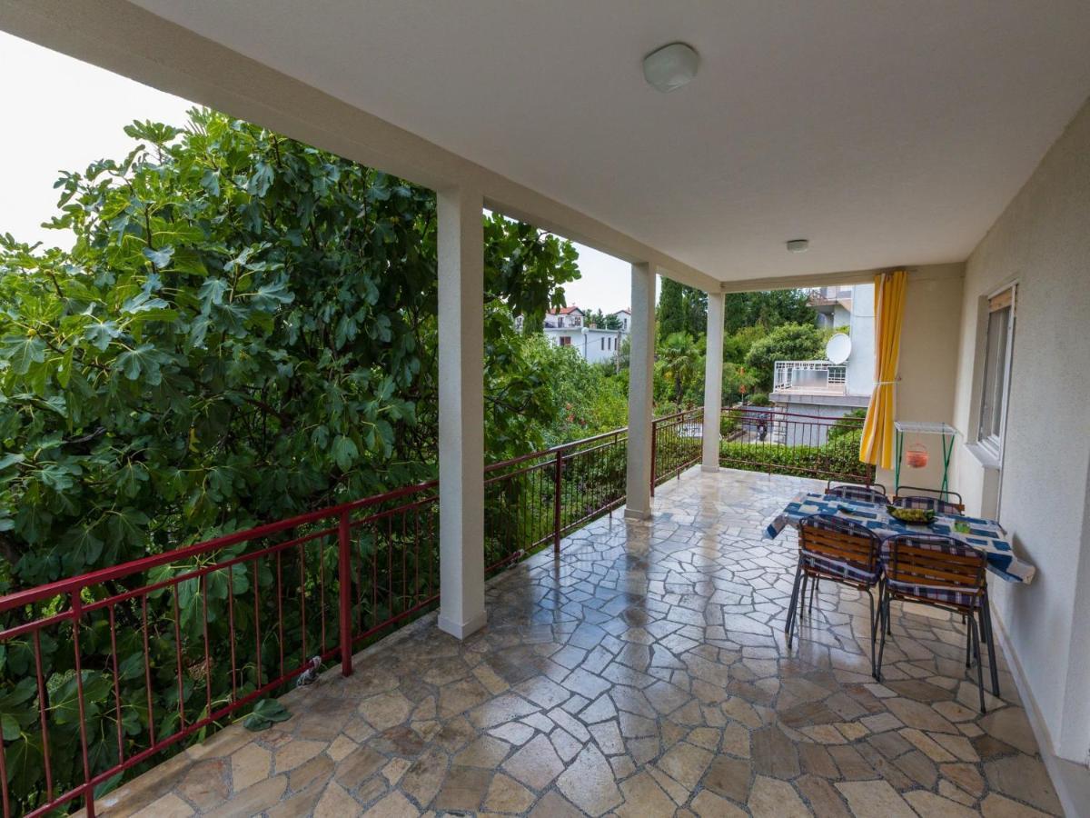 Apartment Mia Crikvenica Bagian luar foto